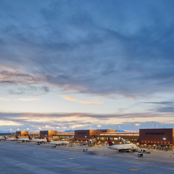 Concourse A exterior July 2021 Photo Credit HOK Bruce Damonte