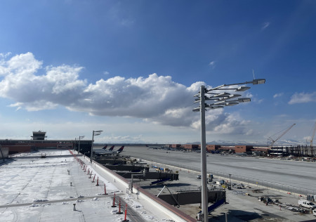 Concourse A east apron light