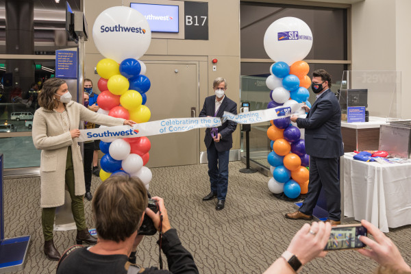 Concourse B Ribbon cutting