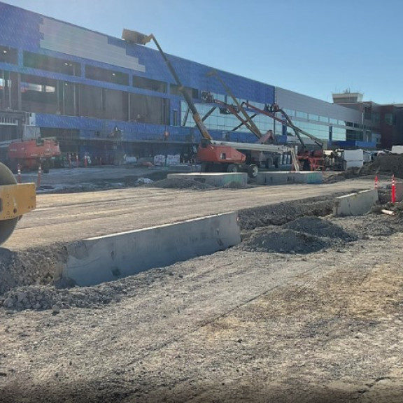 Apron site grading north of SCE