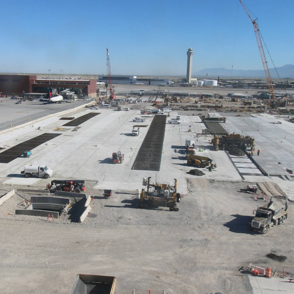 Apron tunnel prep and pave July 2022