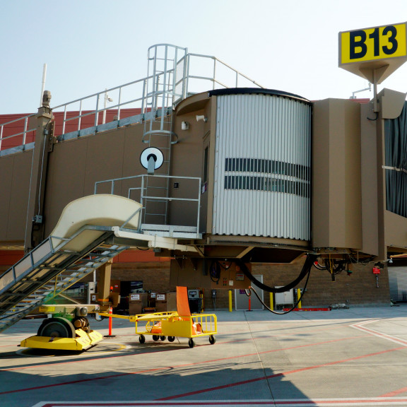 Concourse B exterior Sept 2020