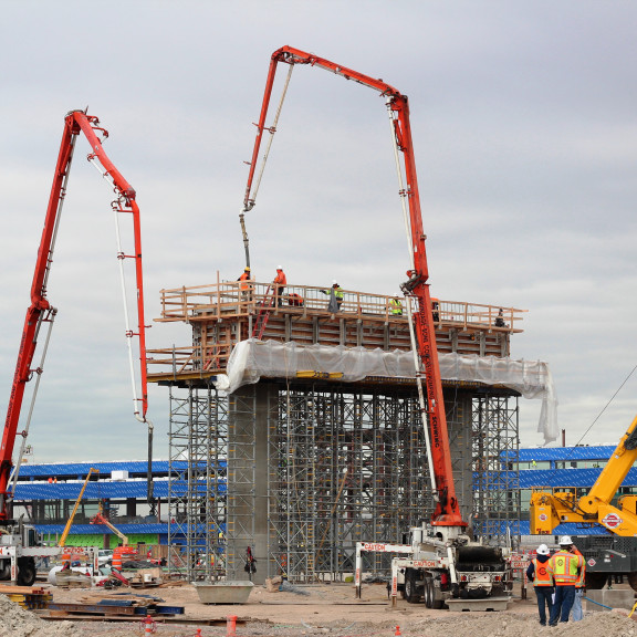 Elevated roadway bent cap concrete pour feb 2018 1