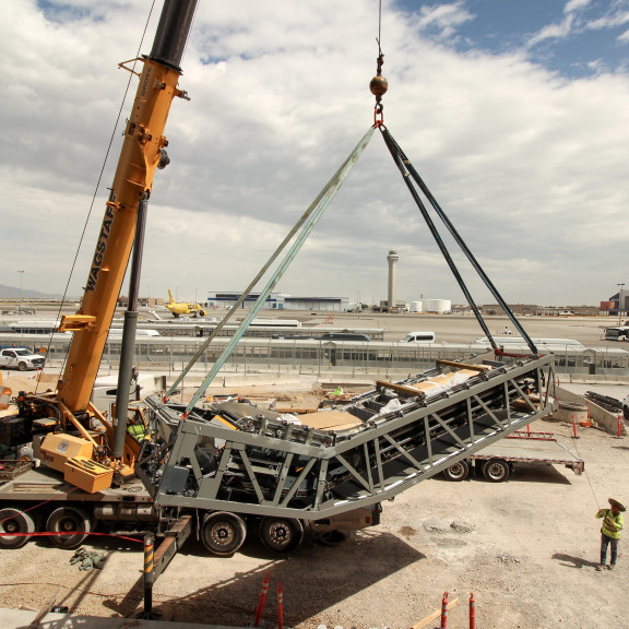 NCE L2 Sect G SkyClub escalator pick 06 19 23