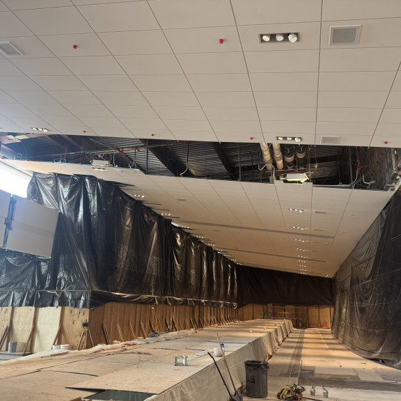 Phase 4 Concourse B ceiling August 2025