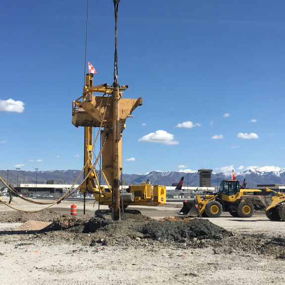 Stone Columns for North Concourse April 2018 3