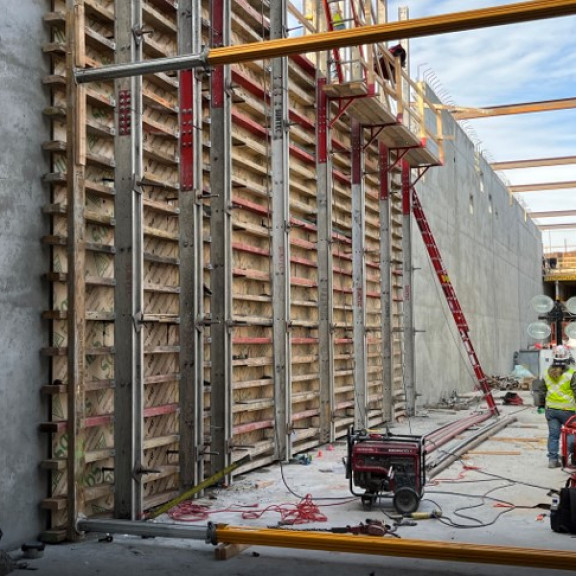 Tunnel walls February 2022