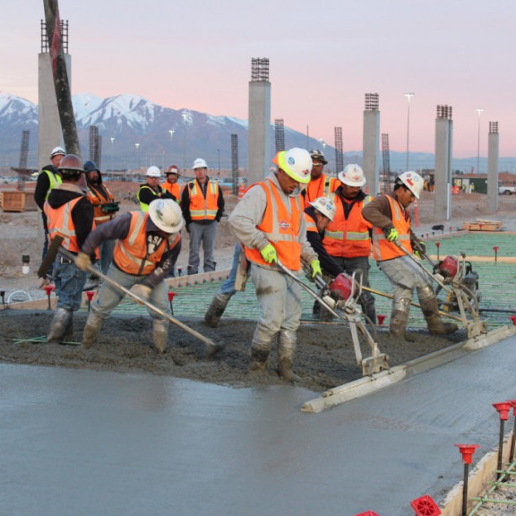 Slab Pour 5.jpg